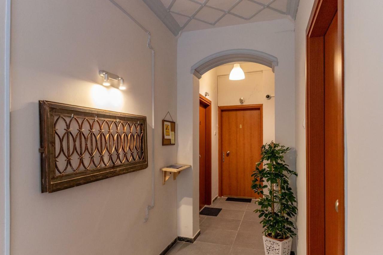 Ports Crossroad B Apartamento Pireu Exterior foto